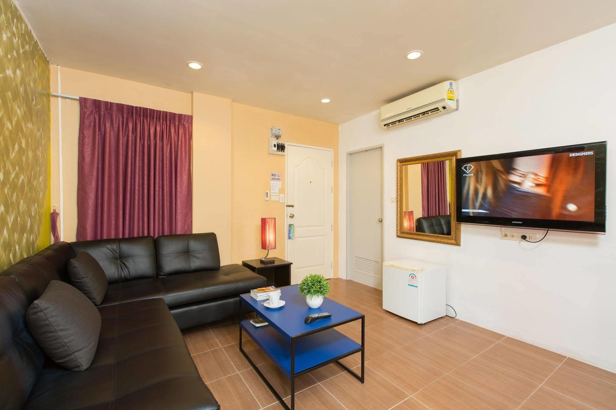 Cool Sea House Hotel Patong Exterior photo