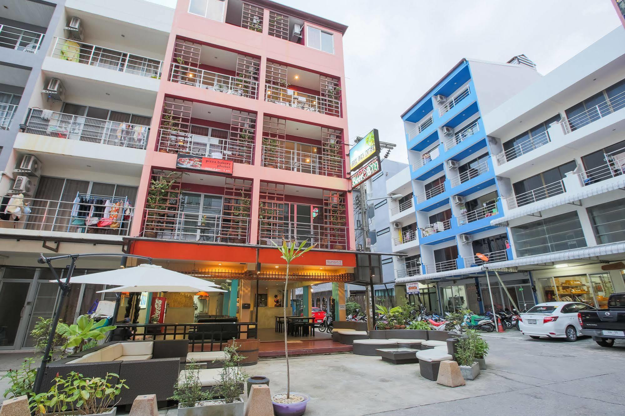 Cool Sea House Hotel Patong Exterior photo