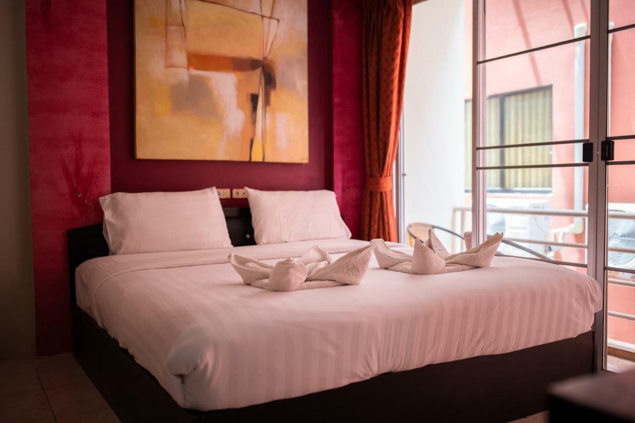 Cool Sea House Hotel Patong Exterior photo